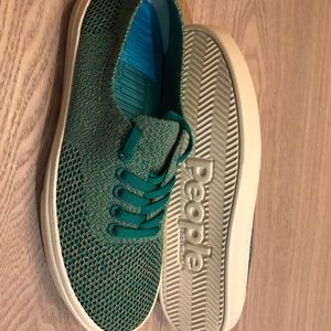 NWT People Footwear - The Stanley Knit Green